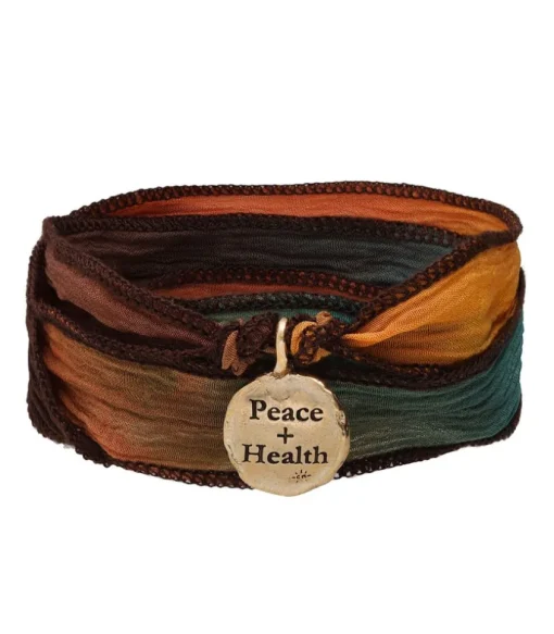 Bracelet En Soie Et Charm Peace & Health En Bronze
