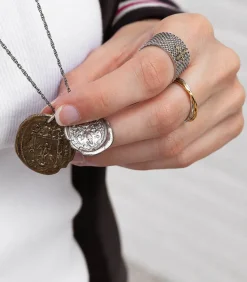 Collier Seal